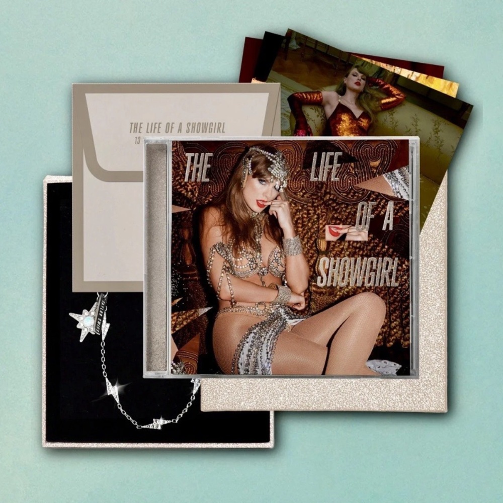 The Life of a Showgirl It’s Beautiful box set with bracelet NEW UNOPENED